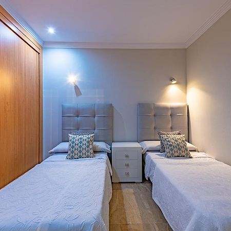 Marina Luxury Apartment Estepona Bagian luar foto
