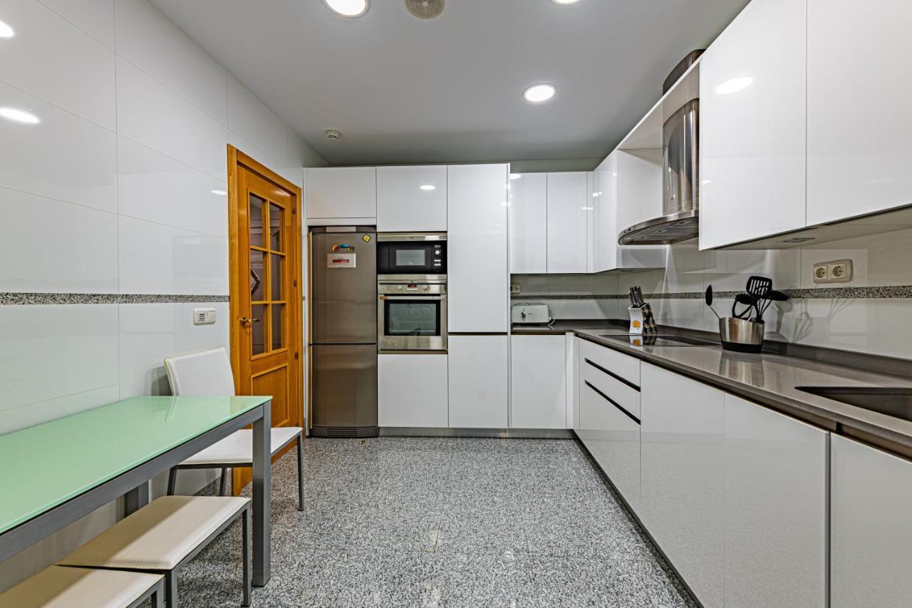 Marina Luxury Apartment Estepona Bagian luar foto