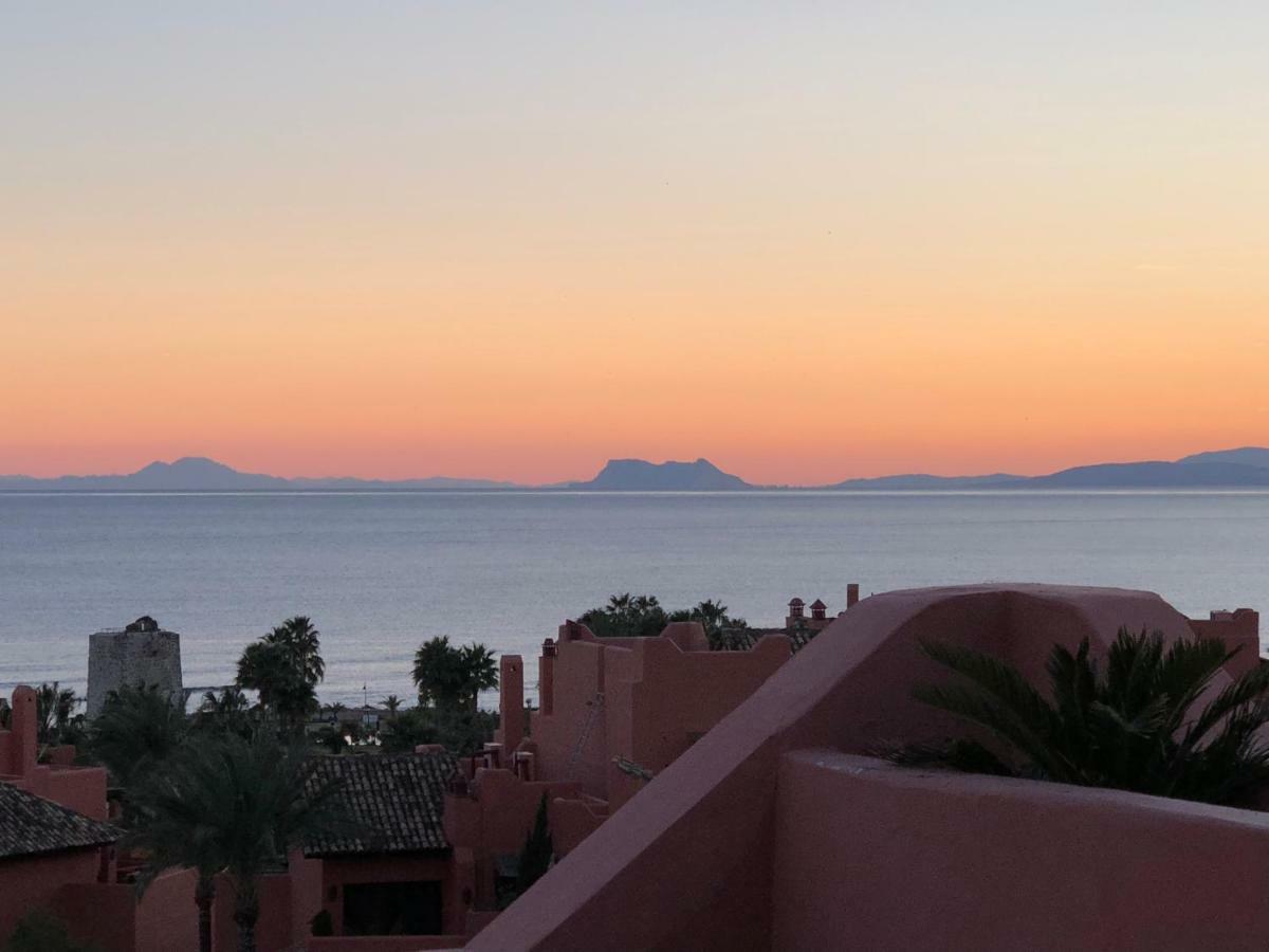 Marina Luxury Apartment Estepona Bagian luar foto