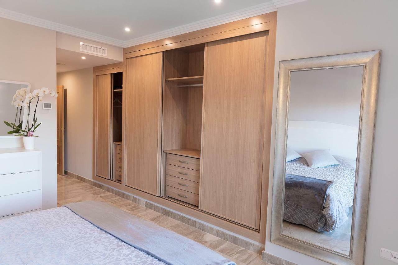 Marina Luxury Apartment Estepona Bagian luar foto