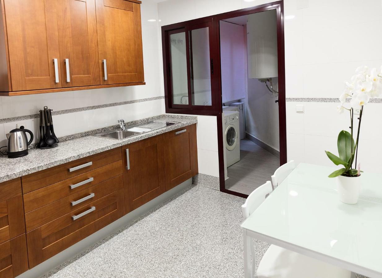 Marina Luxury Apartment Estepona Bagian luar foto