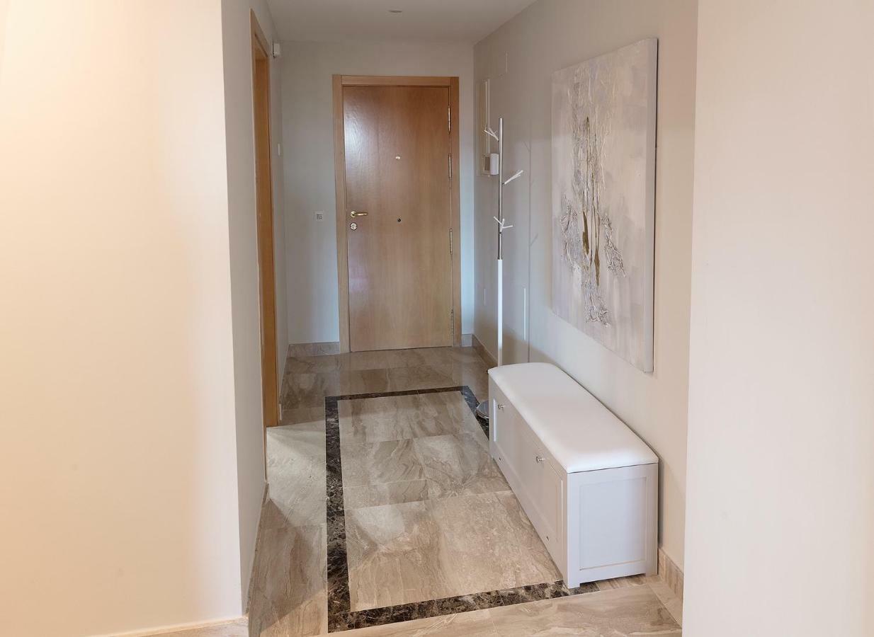 Marina Luxury Apartment Estepona Bagian luar foto