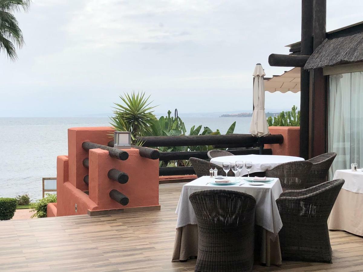 Marina Luxury Apartment Estepona Bagian luar foto