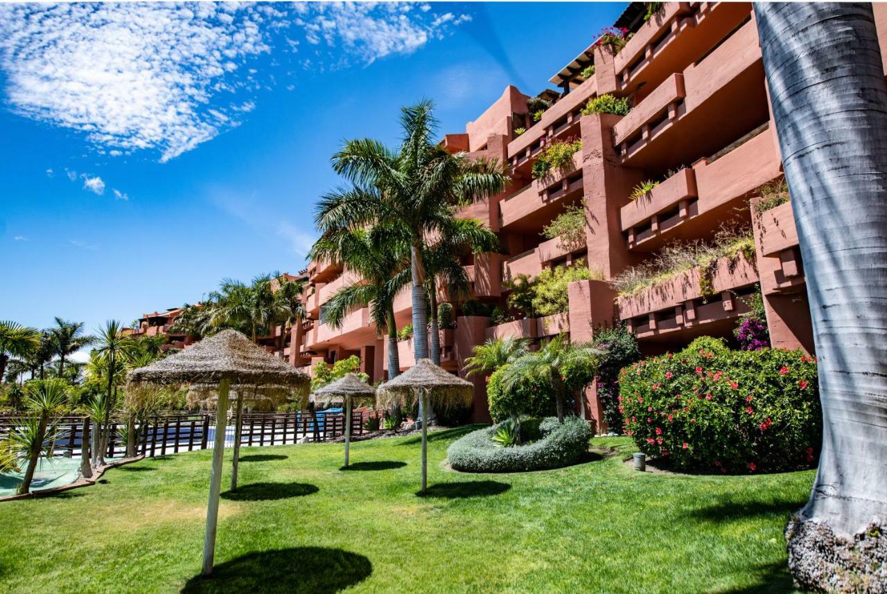 Marina Luxury Apartment Estepona Bagian luar foto