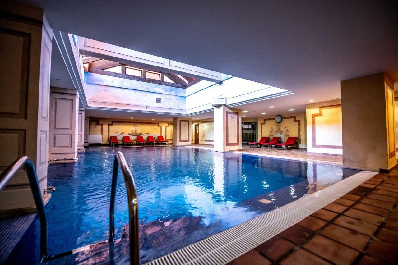 Marina Luxury Apartment Estepona Bagian luar foto